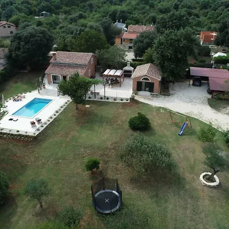 Vila Bernard Vila